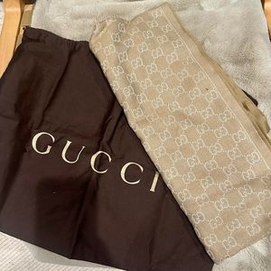 Gucci scarf